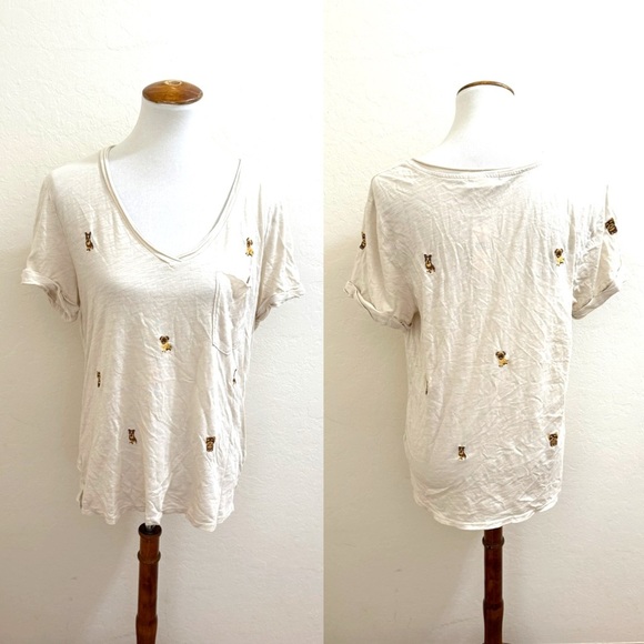 L41. Anthropologie t.la Cream Pug Print V-Neck Tee - Picture 2 of 3
